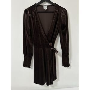 Francesca’s Blue Rain Velvet Wrap Small Solid Brown Long Sleeve Holiday Whimsy